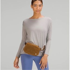 Everywhere Fleece Belt Bag Carmel NWT